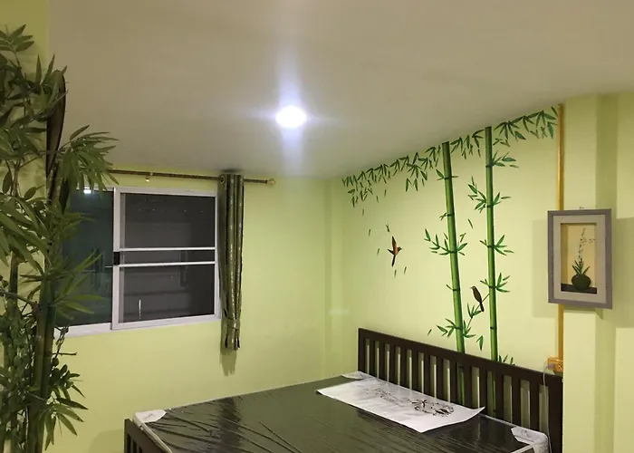 Greenroom Very Close Hospital In Thailand 民宿 *